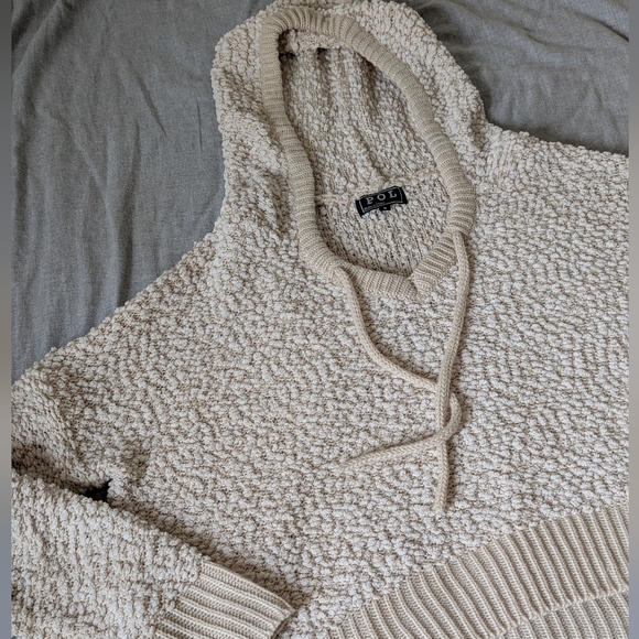 POL Sweaters - *5/$25* POL popcorn hooded cream sweater